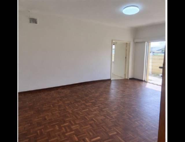 4 BEDROOM HOUSE FOR SALE IN GOODWOOD CENTRAL